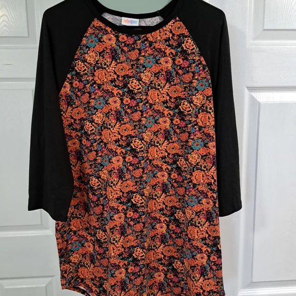 LulaRoe - Picture 1 of 4